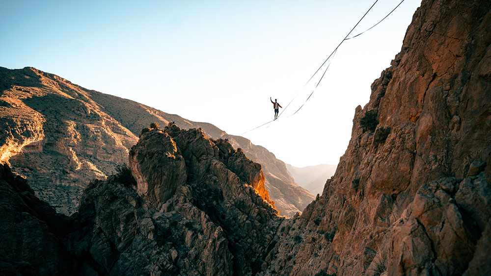 Des Equilibres, Smoke that Thunders, Painting the Mountains