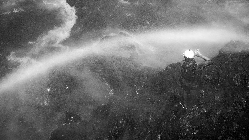 Des Equilibres, Smoke that Thunders, Painting the Mountains