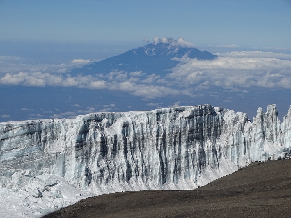 Slajdy podróżnicze: Kilimandżaro i Mount Meru – Hakuna Matata! Monika Witkowska