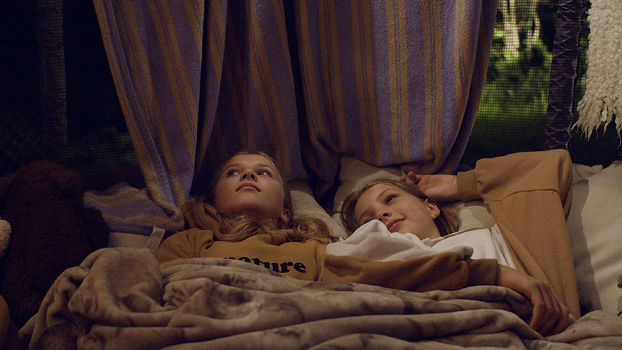 NHEF: Dziewczyńskie historie