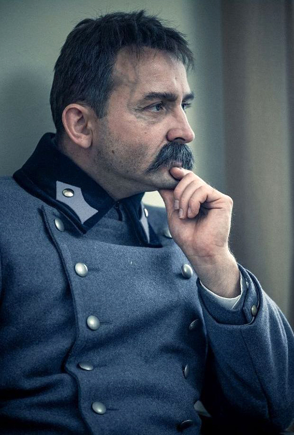 Kino Seniora: Piłsudski