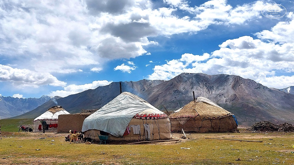 Slajdy podróżnicze: Afganistan Cienie Hindukuszu. Iga Cichoń i Paweł Rut