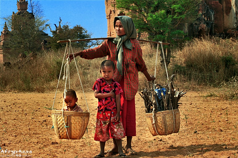 Slajdy podróżnicze: Birma. Złota łza - Anna Olej-Kobus, Krzysztof Kobus