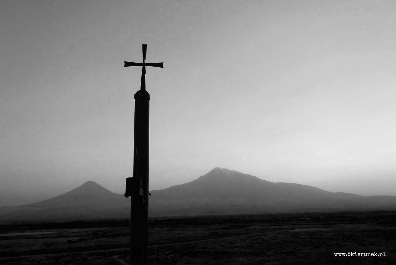SLAJDYzPODRÓŻY: Hajastan - w cieniu Araratu