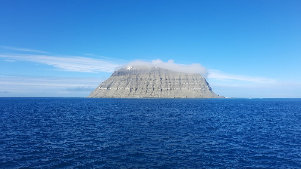 Slajdy podróżnicze: NA PÓŁNOC! Rejs przez smagane wichrem wyspy Atlantyku ze Szkocji na Svalbard. Piotr Gawlikowski