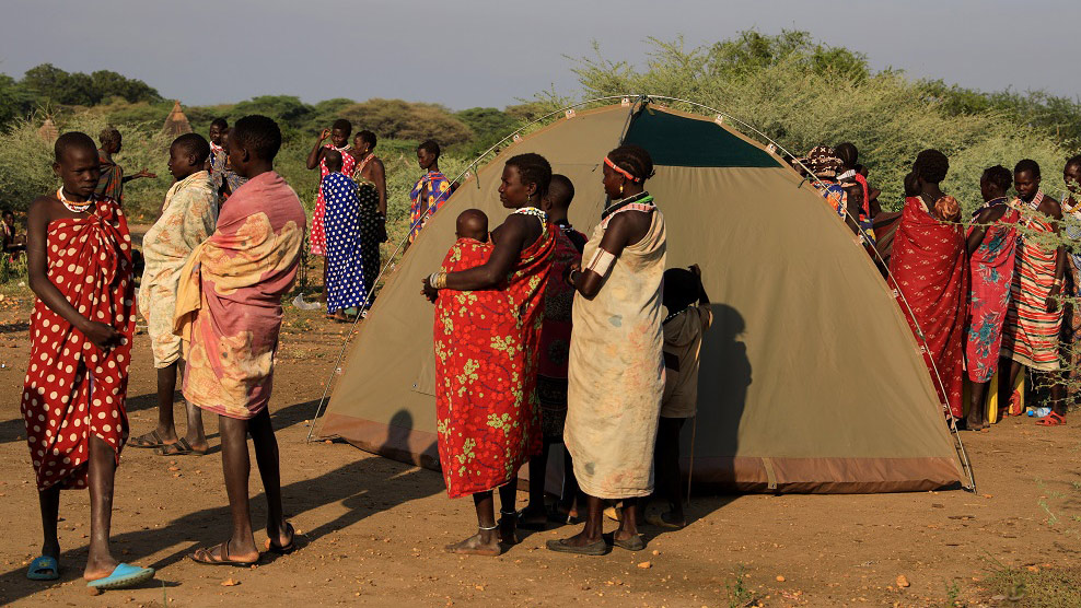 Slajdy podróżnicze: Sudan Południowy - Wśród Łowców Krów - Anna i Dariusz Piechowie