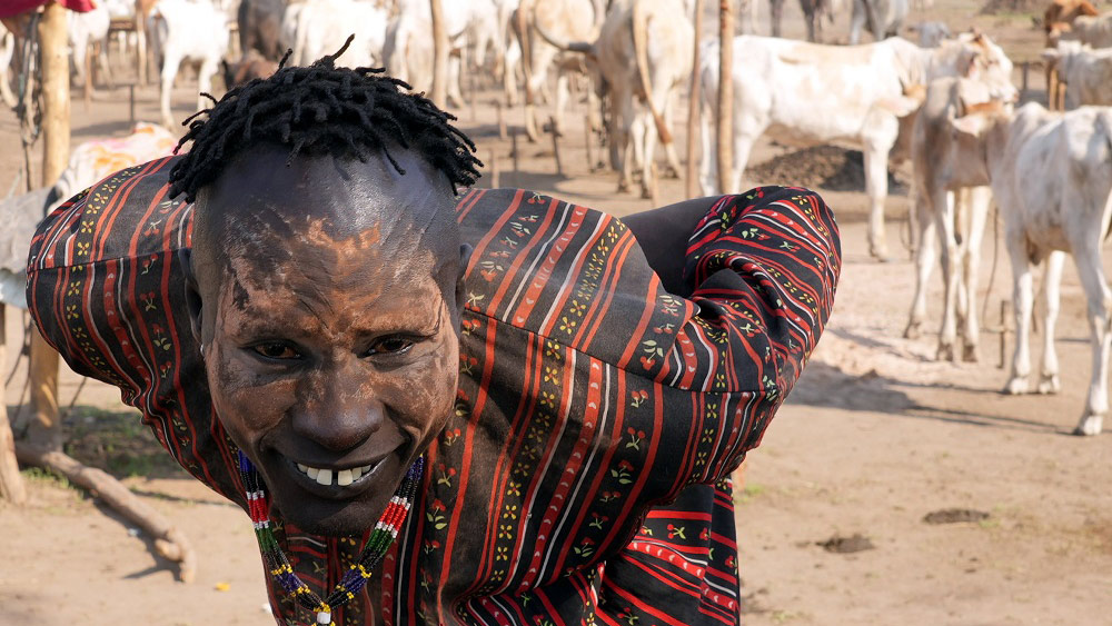 Slajdy podróżnicze: Sudan Południowy - Wśród Łowców Krów - Anna i Dariusz Piechowie