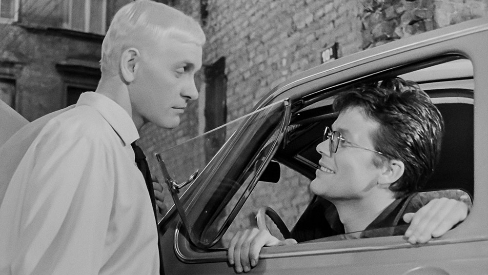 WAJDA: re- wizje: Niewinni czarodzieje