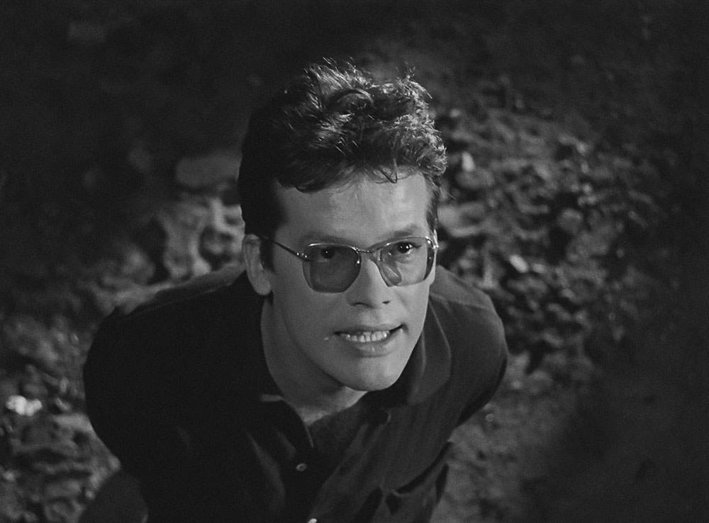 WAJDA: re- wizje: Niewinni czarodzieje