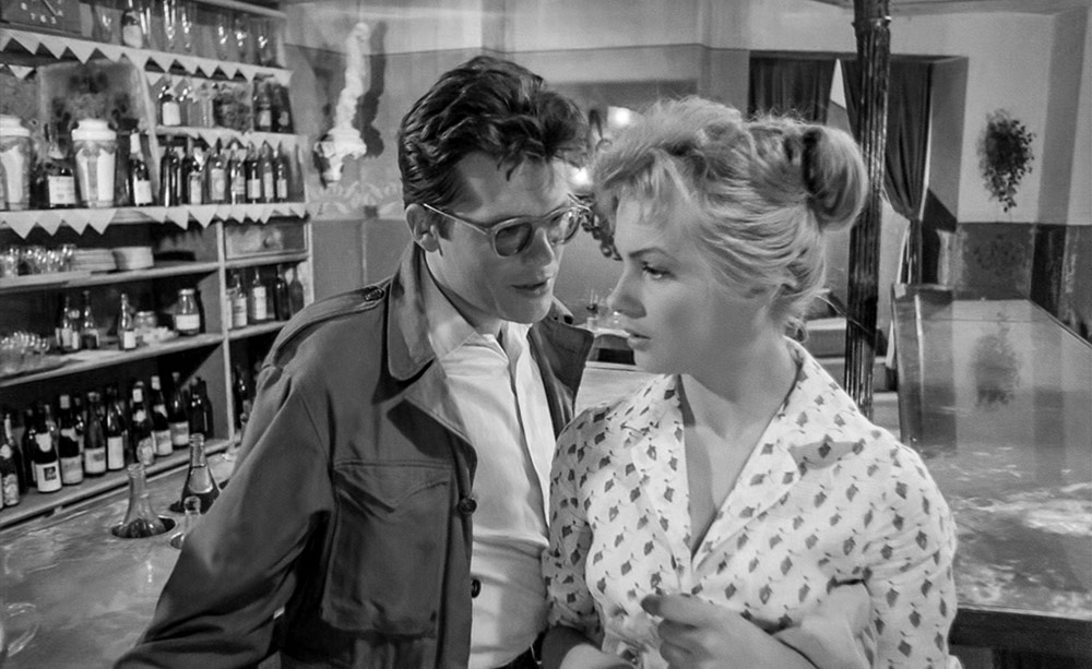 WAJDA: re- wizje: Popiół i diament