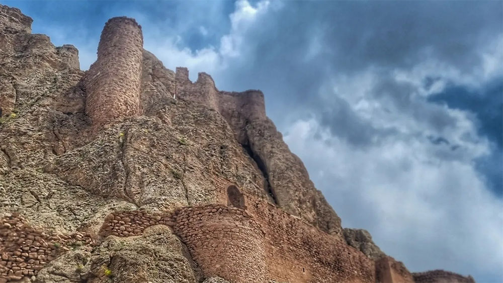 Slajdy podróżnicze: Ararat i Kapadocja – w poszukiwaniu zaginionej Arki i bajkowych kominów – Monika Witkowska