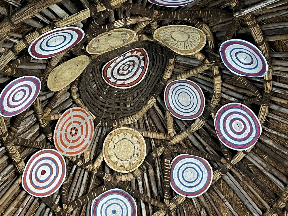 Slajdy podróżnicze: GWINEA - Tropem imperiów - Sylwia i Marek Kulczyk