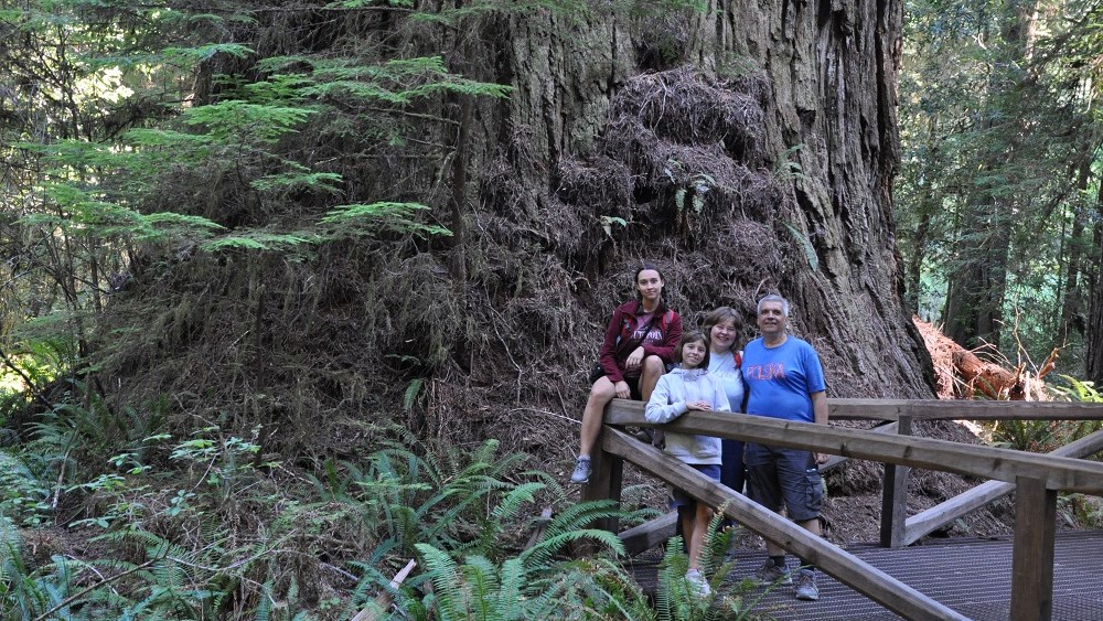 Slajdy podróżnicze: YELLOWSTONE i stany północno-zachodnie. Hela, Zosia, Iwona i Jurek Maronowscy