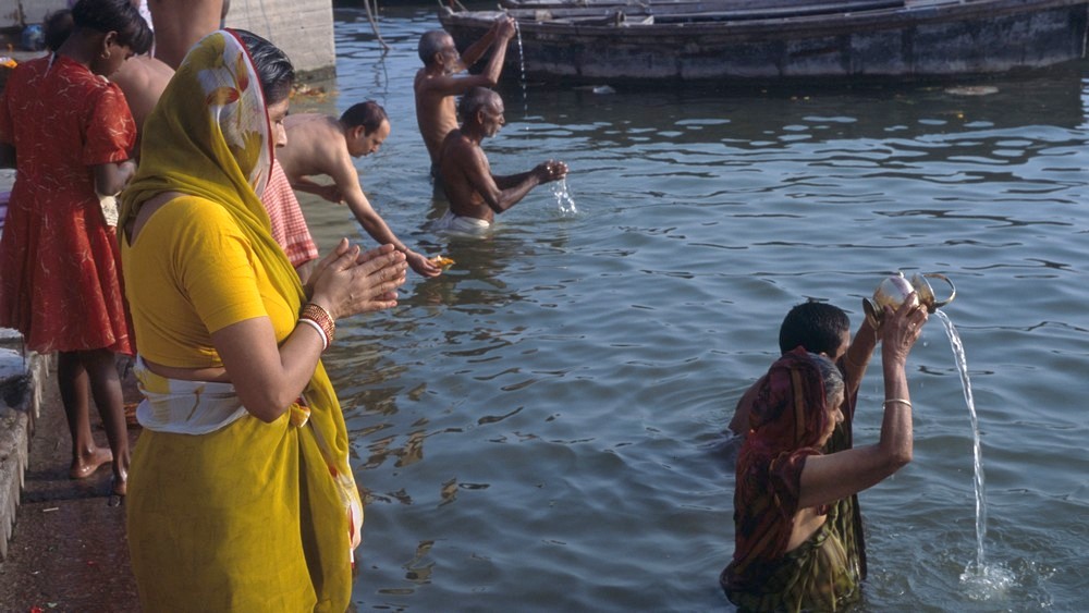 Slajdy Terra Incognita: Ganges z biegiem świętej rzeki – w poszukiwaniu himalajskiego raju