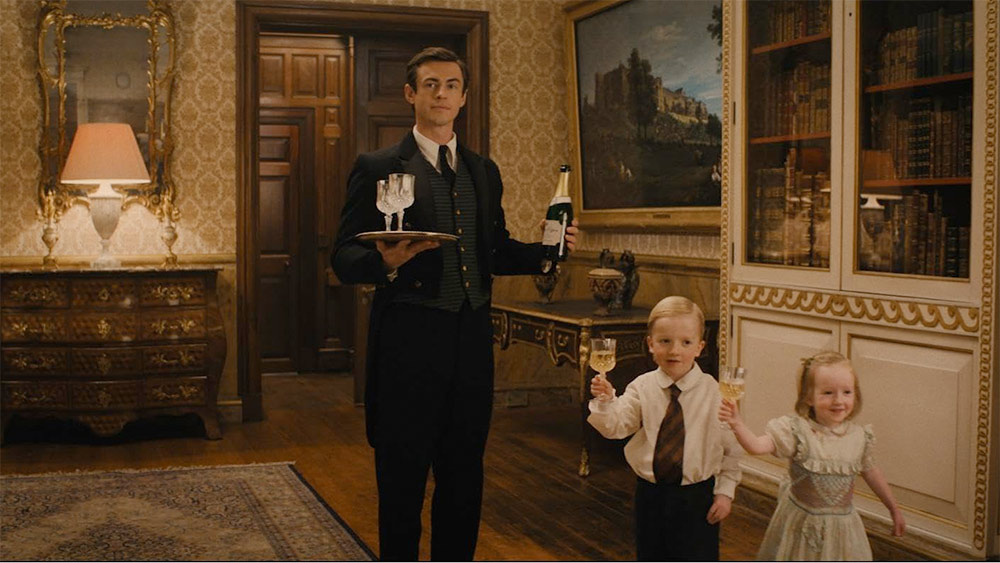 Wujowy dwór - napisy