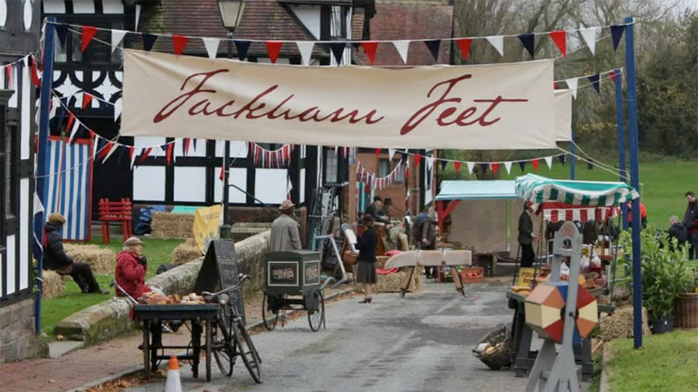 Wujowy dwór - napisy